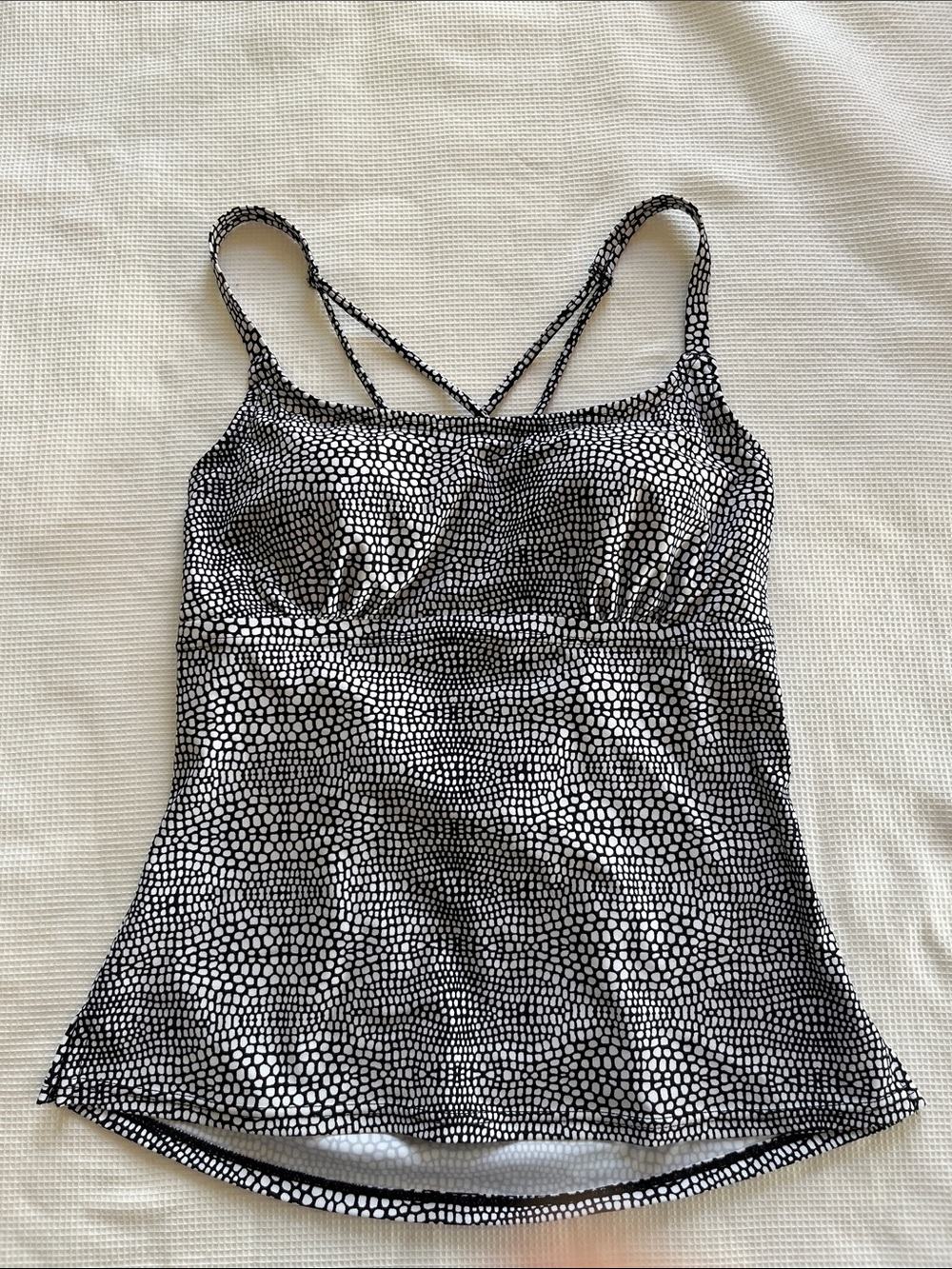 Island Escape Black and White Dot-Print Strappy Camisole size 6